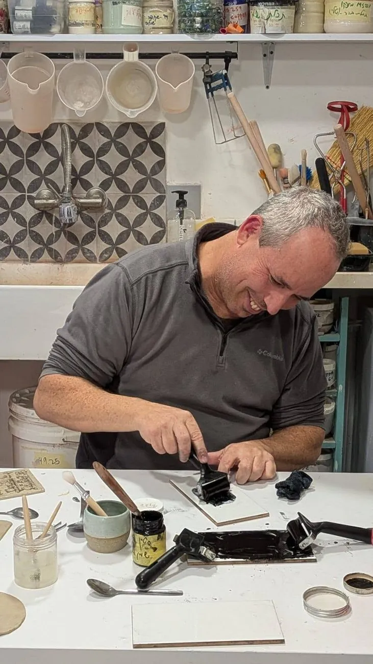 רגע מסדנה בסטודיו של קיפודים